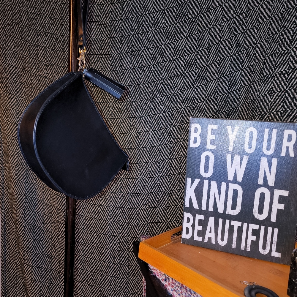 Old Navy Half Circle Black Wristlet